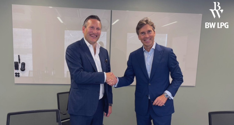 Black-And-Beige-Feminine-How-To-Website-Blog-Banner-768x432